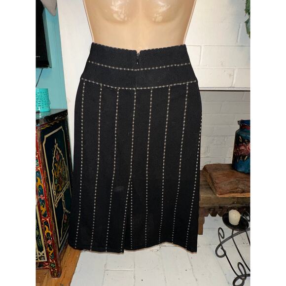VINTAGE GIANFRANCO FERRE BLACK WOOL PANEL SKIRT ITALY 42 SIMPLE LUXURY! - Picture 2 of 9